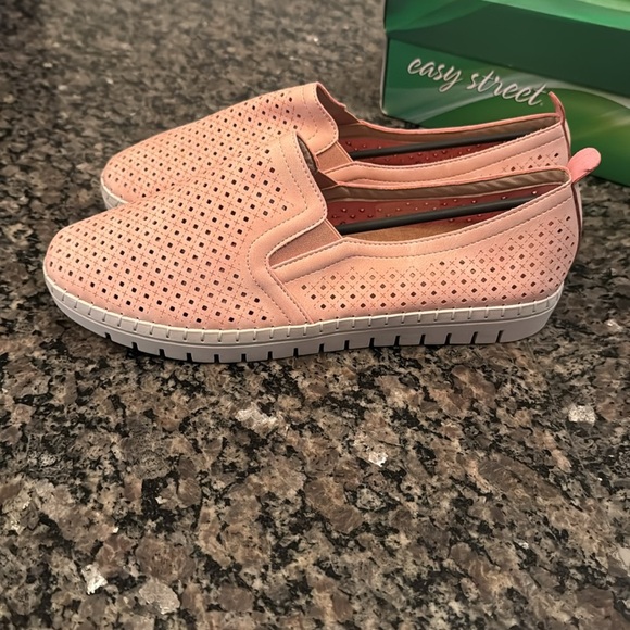Easy street fresh blush gore slip on sneakers NIB 10WW - Picture 5 of 13